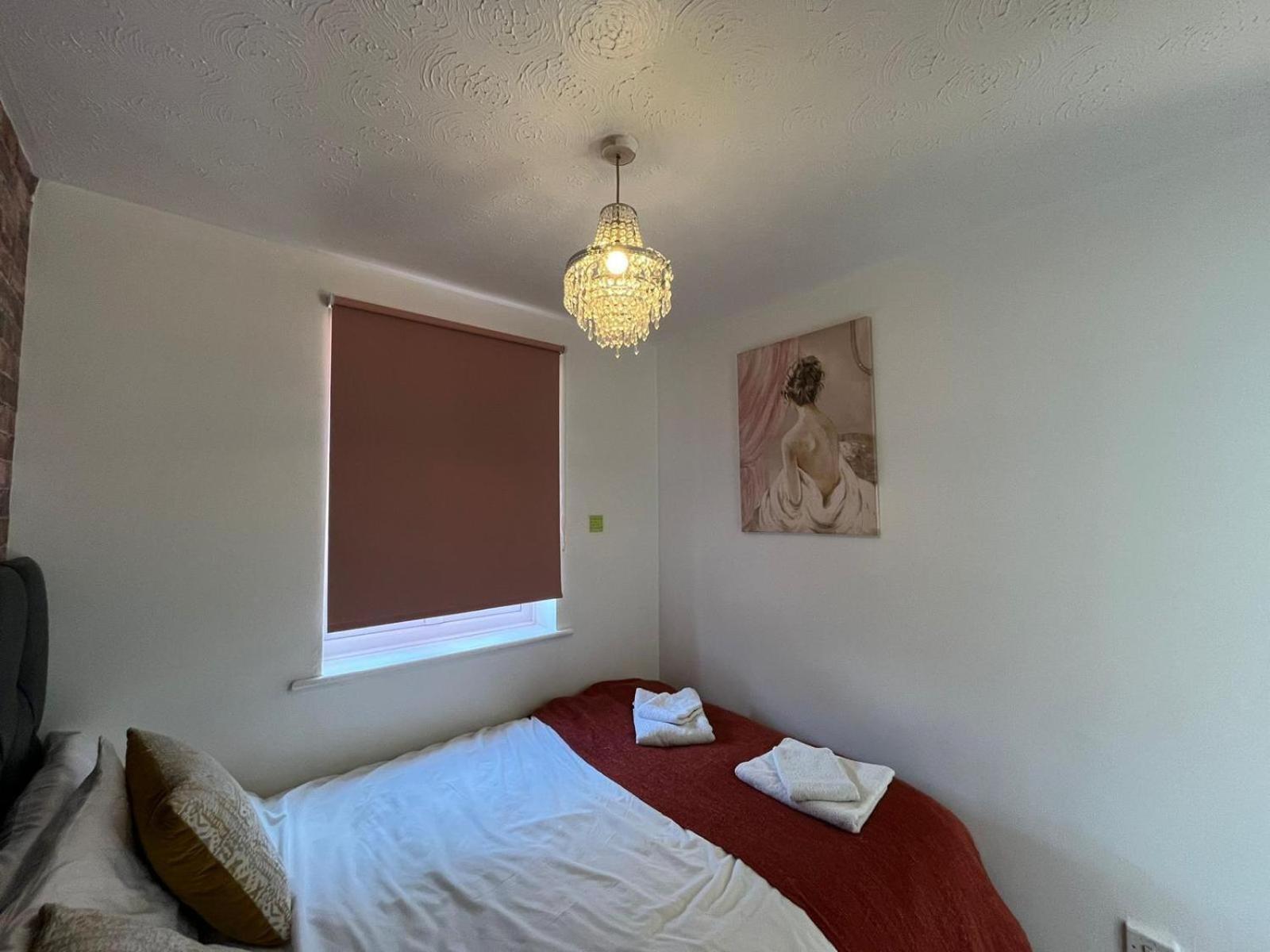 Stunning 1 Bedroom Apartment In Dagenham Eksteriør billede